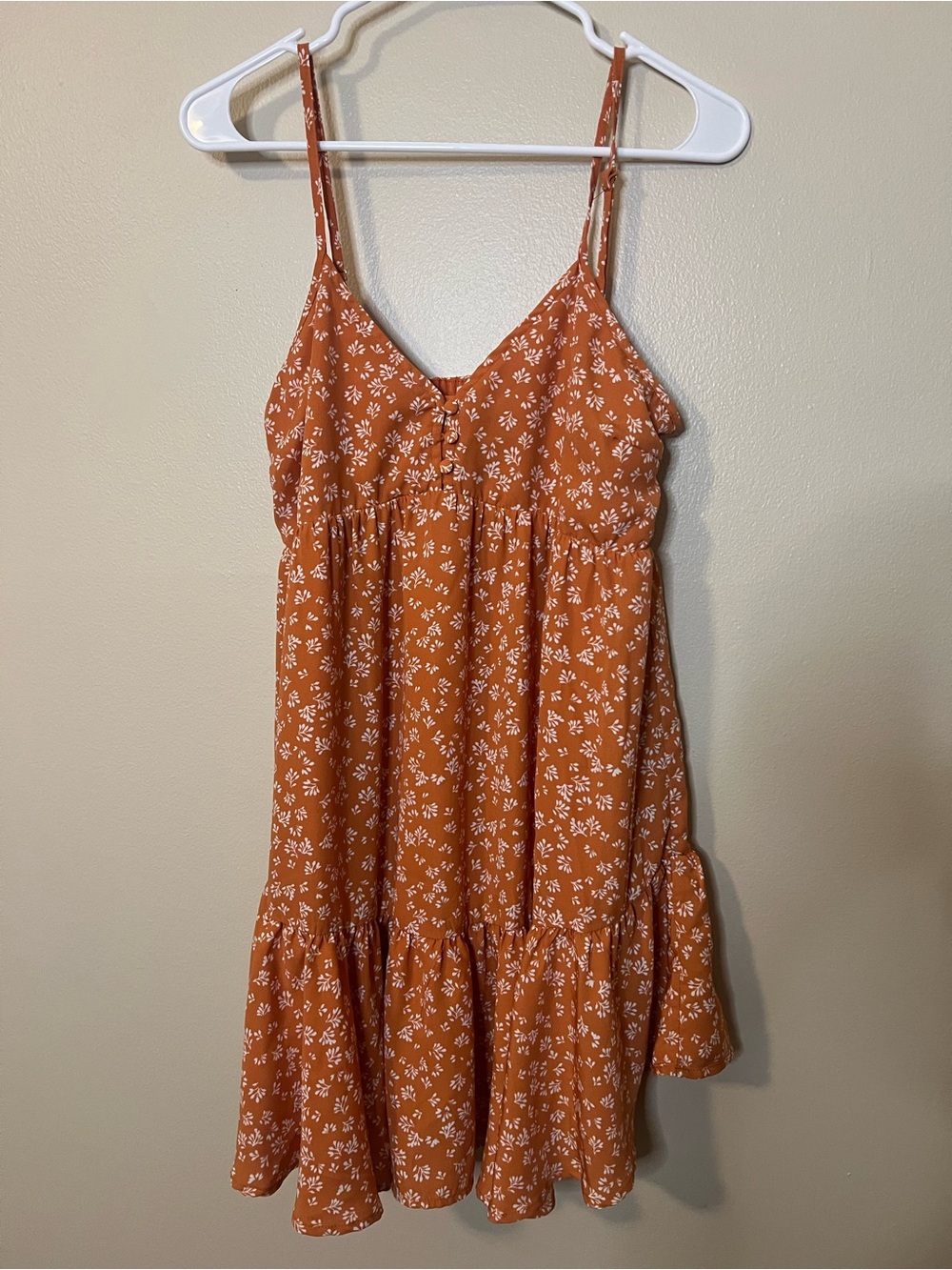 New In Brand Orange Mini Dress With White Floral Print And Tiered Ruffled Hem